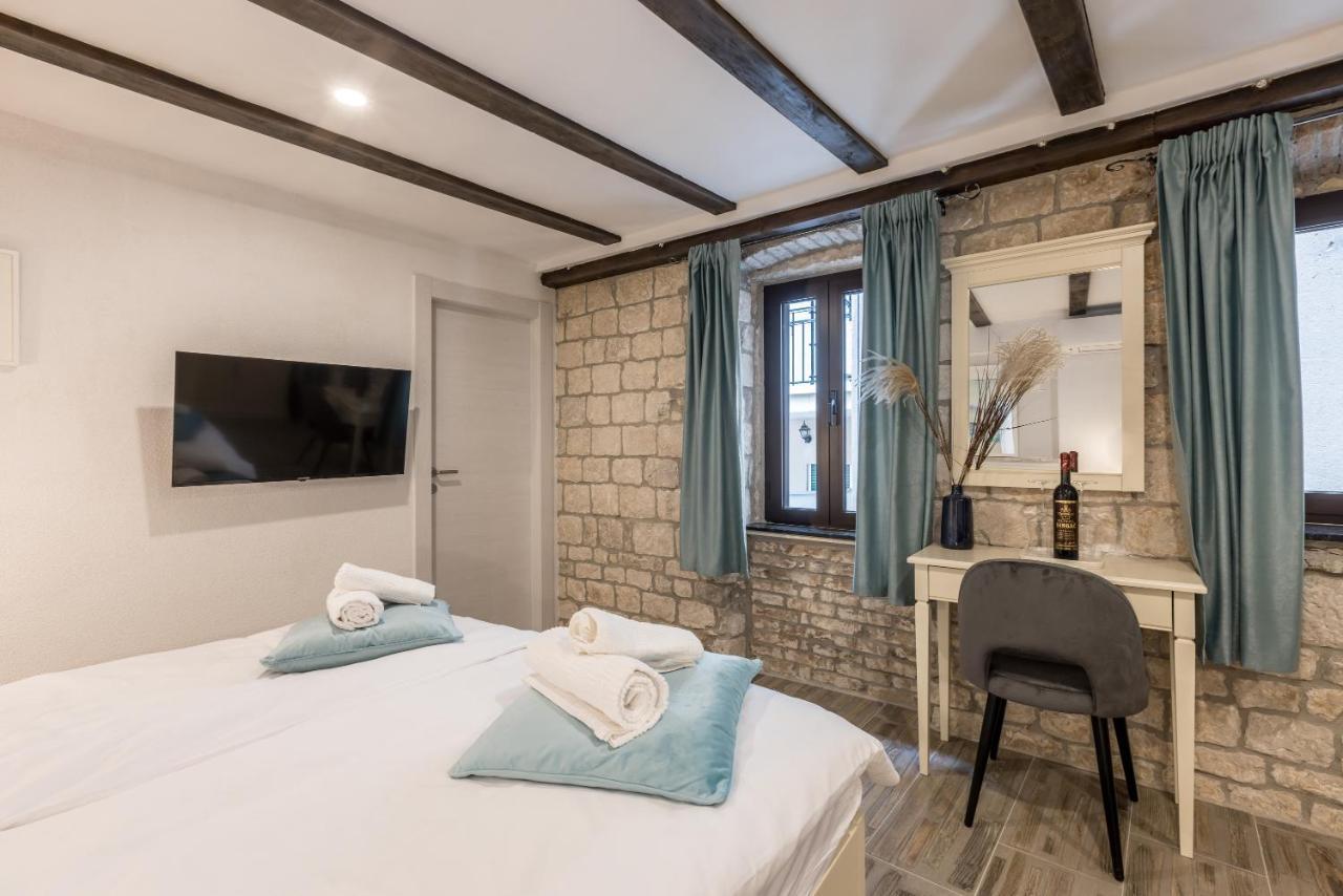 Old Town B&B Rooms Matusko Split Exterior photo
